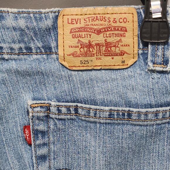 Levi Strauss 525 Women's Jeans 28x30 Nouveau Low Bootcut Stretch Classic Denim - Picture 8 of 8
